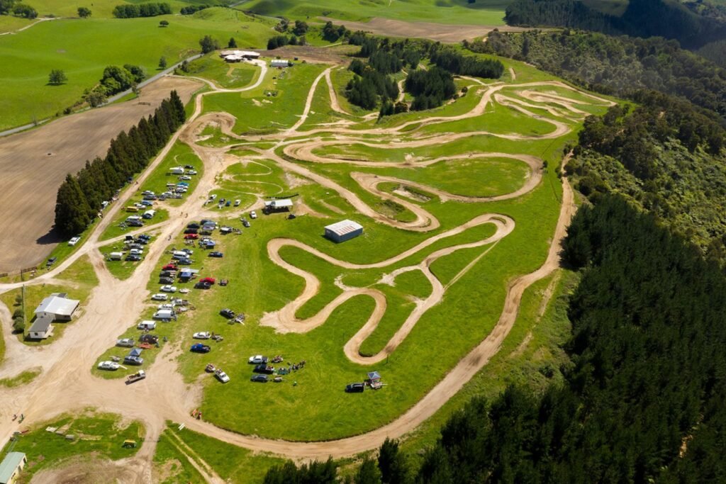 MX Track Pic Drone 1536x1025 1