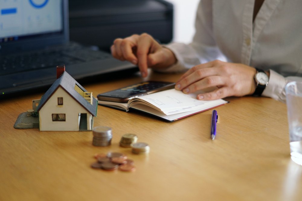 How to Choose a Mortgage Adviser in NZ: 15 Questions to Ask Before You Decide.
